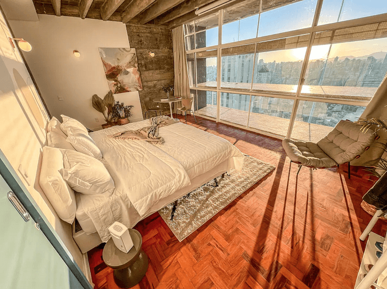 31° Andar: pôr do sol com AC + decor e conforto!