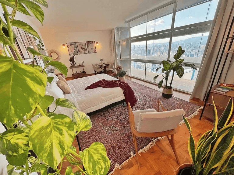 31° Andar: pôr do sol com AC + decor e conforto!